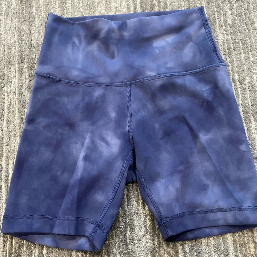 Lululemon Wunder train shorts